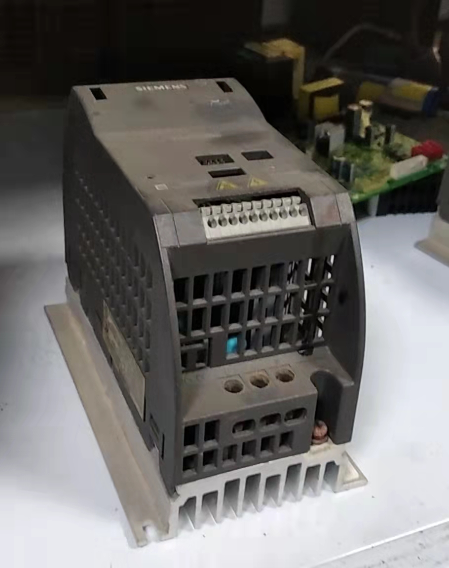 伺服電機(jī)驅(qū)動(dòng)器的工作原理 伺服電機(jī)驅(qū)動(dòng)器的工作原理